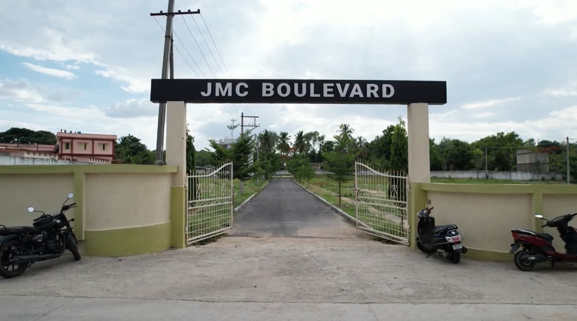 JMC Boulevard gallery image 1